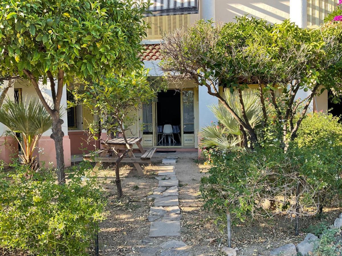 Villa La Provence อิแยร์ ภายนอก รูปภาพ