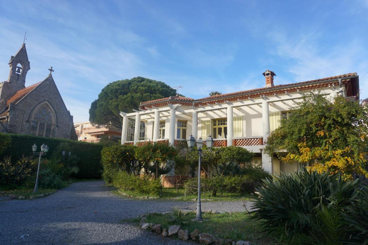 Villa La Provence อิแยร์ ภายนอก รูปภาพ
