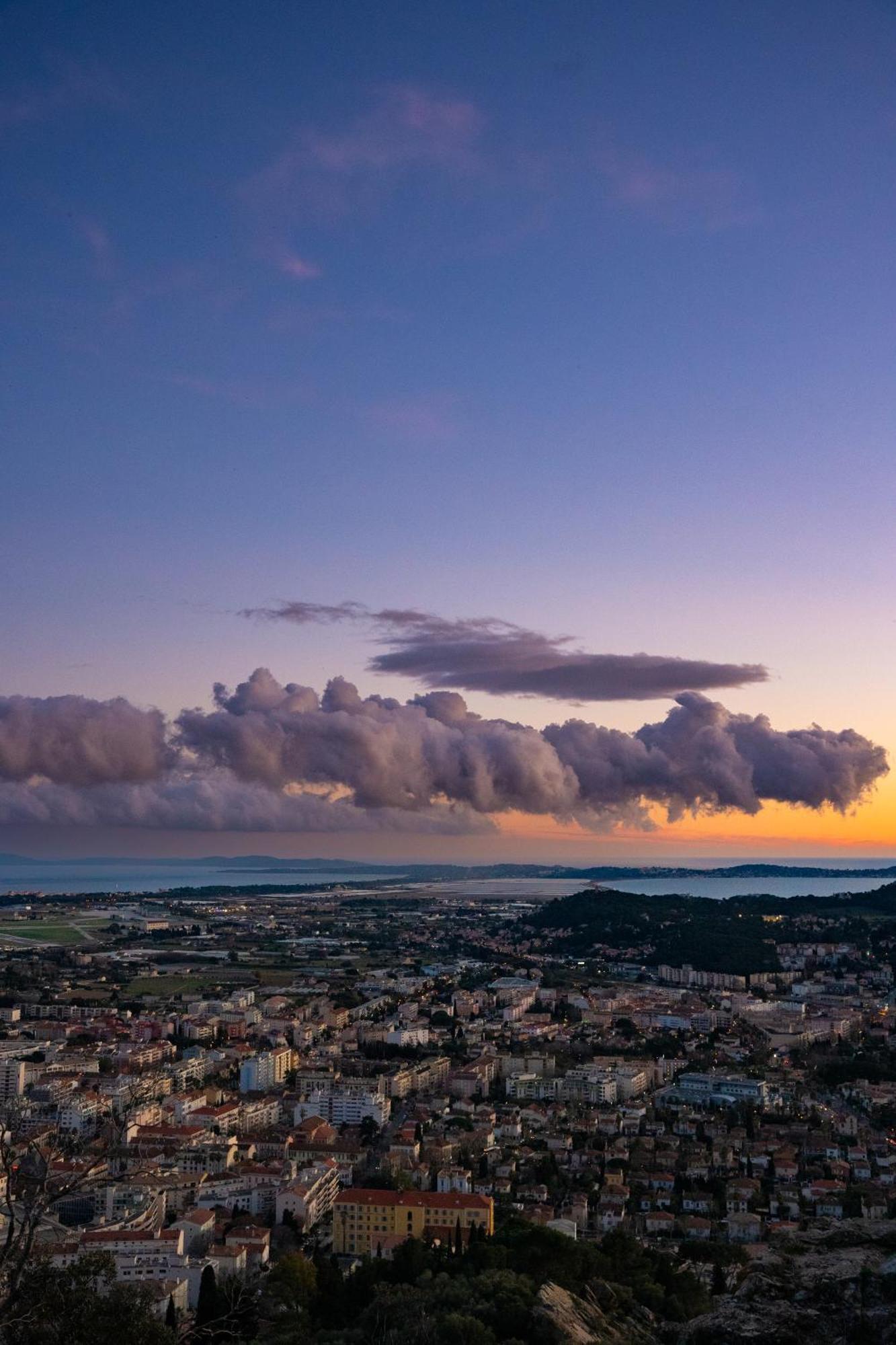 Villa La Provence อิแยร์ ภายนอก รูปภาพ